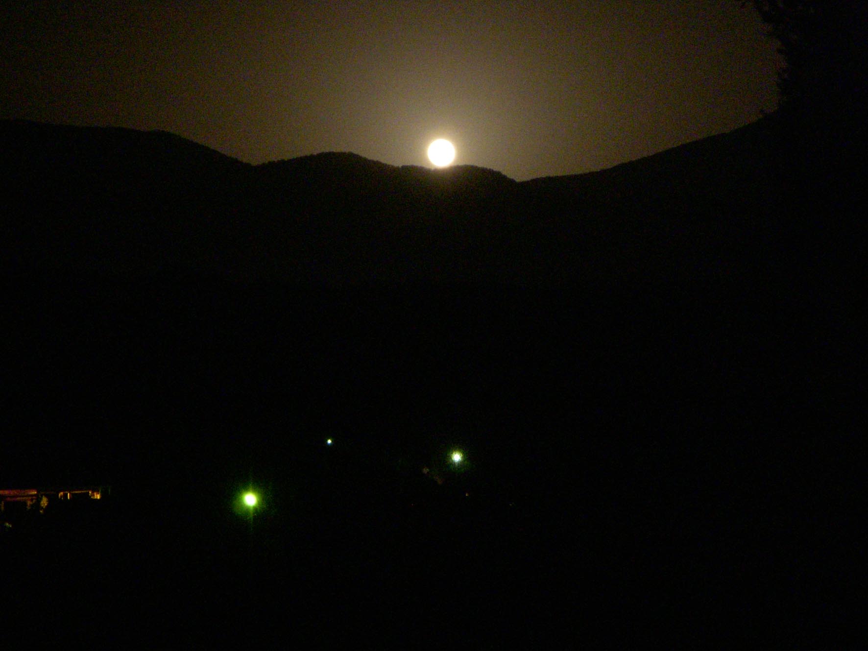 moonrise.jpg